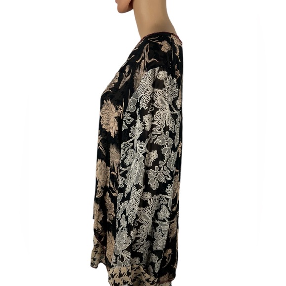 Tan and Black Floral Suit Jacket with V-Neckline - Picture 3 of 16